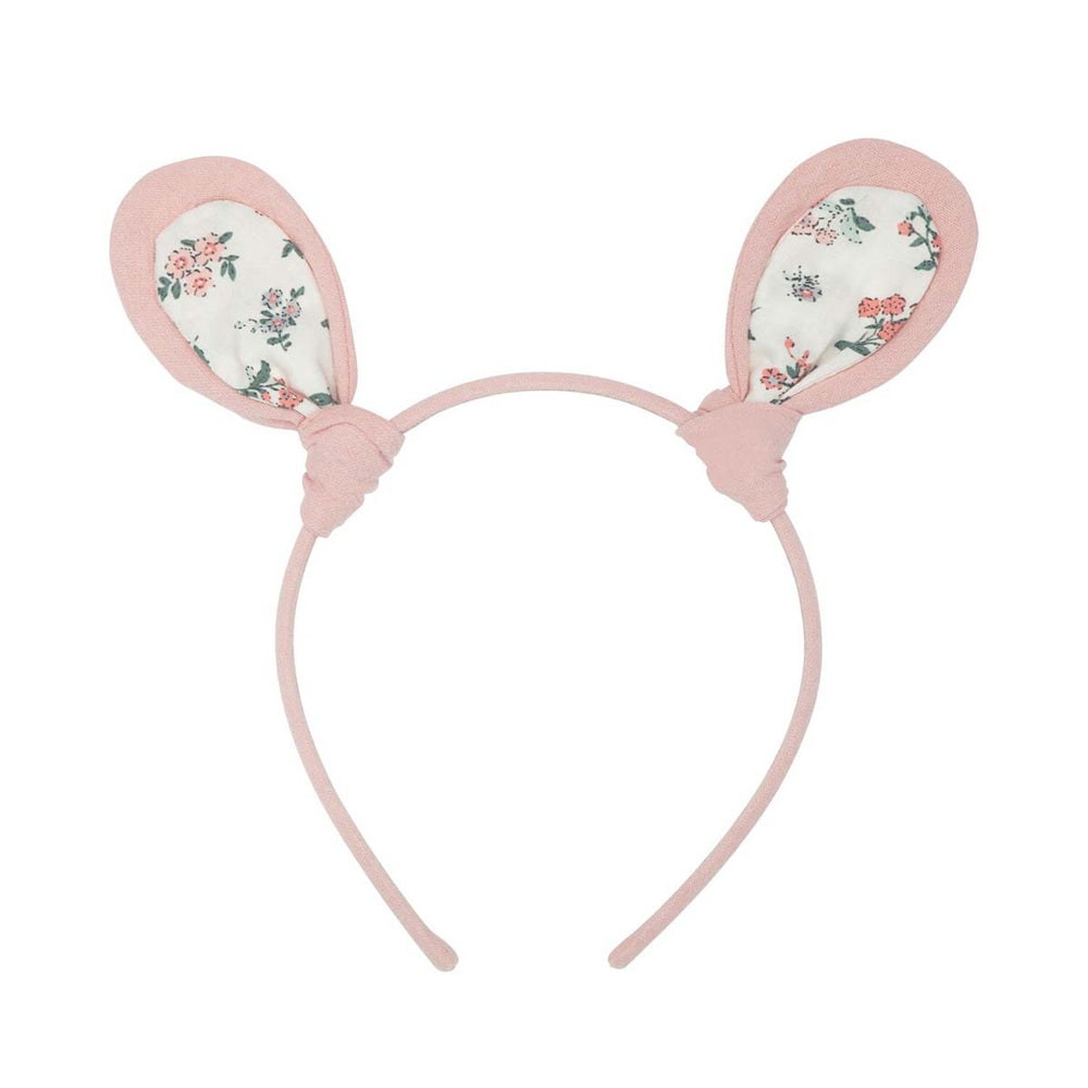 Tover jouw mini om tot een konijntje met de flora bunny ears diadeem van het Engelse merk Rockahula. Schattig en handig. In zacht roze stof met flora stoffen oortjes. VanZus
