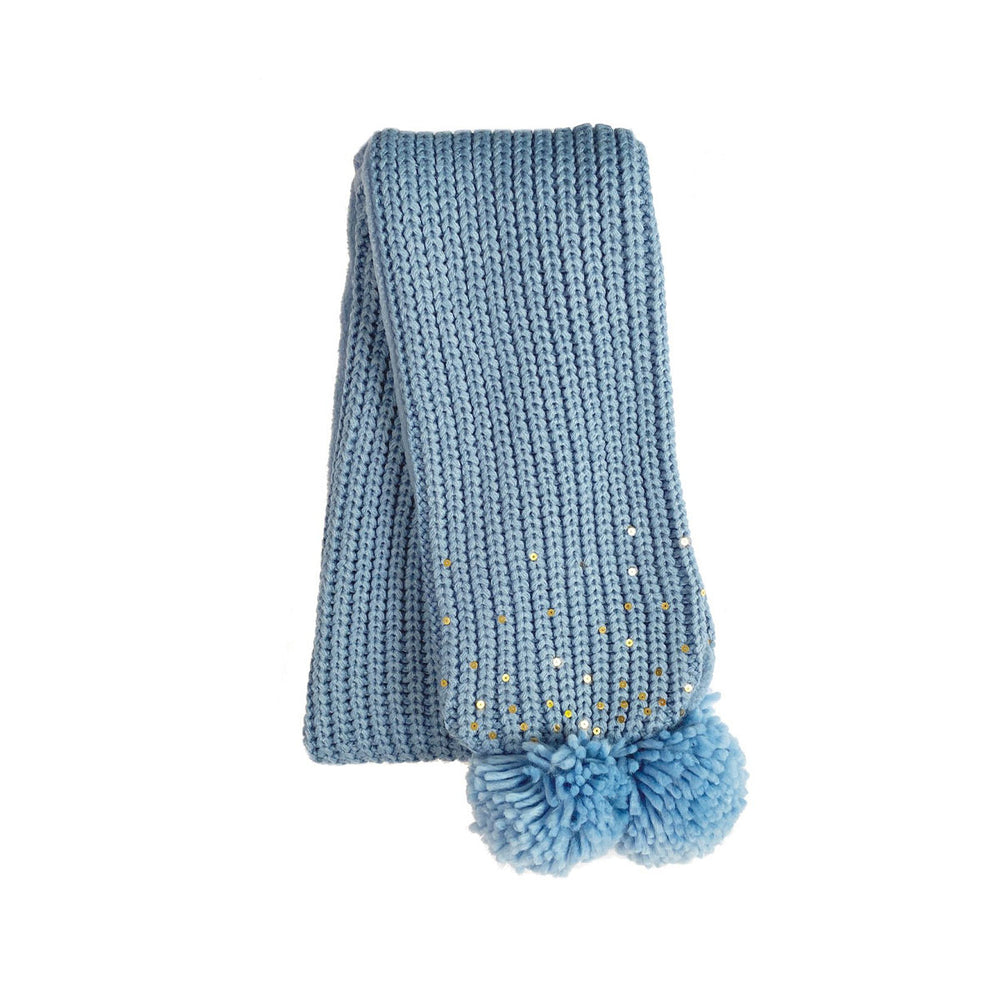 Met de Rockahula shimmer sequin gebreide sjaal blue, een lichtblauw met matchende pompons en gouden lovertjes, loopt jouw kindje er stijlvol en warm bij deze winter. De leukste winteraccessoires koop je bij: VanZus