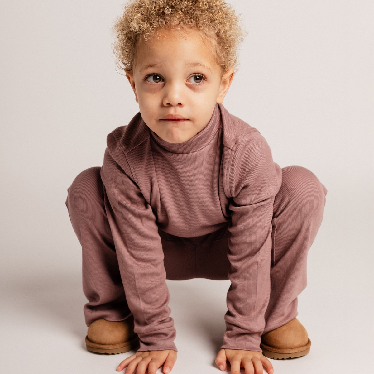 Baje Studio seiry flared broek purple plum