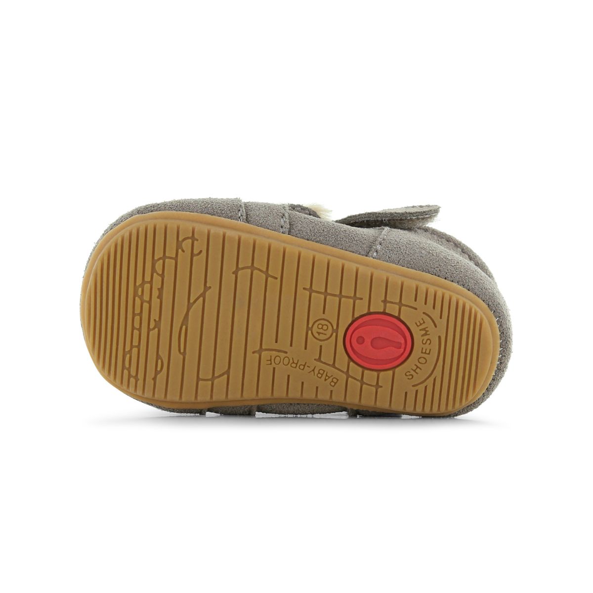 De Shoesme baby-proof open bootie taupe ondersteunt je kindje in de bijzondere fase van de eerste stapjes, kruipen en staan! De schoentjes hebben een  flexibele antislip zool en bieden de juiste ondersteuning. Deze schoentjes zijn speciaal gemaakt voor babyvoetjes en de weg naar de allereerste stapjes! 