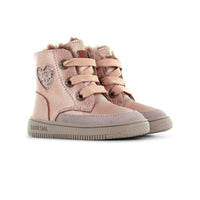 Stijlvol, comfortabel en veilig: de Shoesme baby-proof schoen  in rose gold. Speciaal ontworpen voor kindjes die hun eerste stapjes zetten. Met veter en anti-slipzool. In verschillende kleuren en maten. VanZus