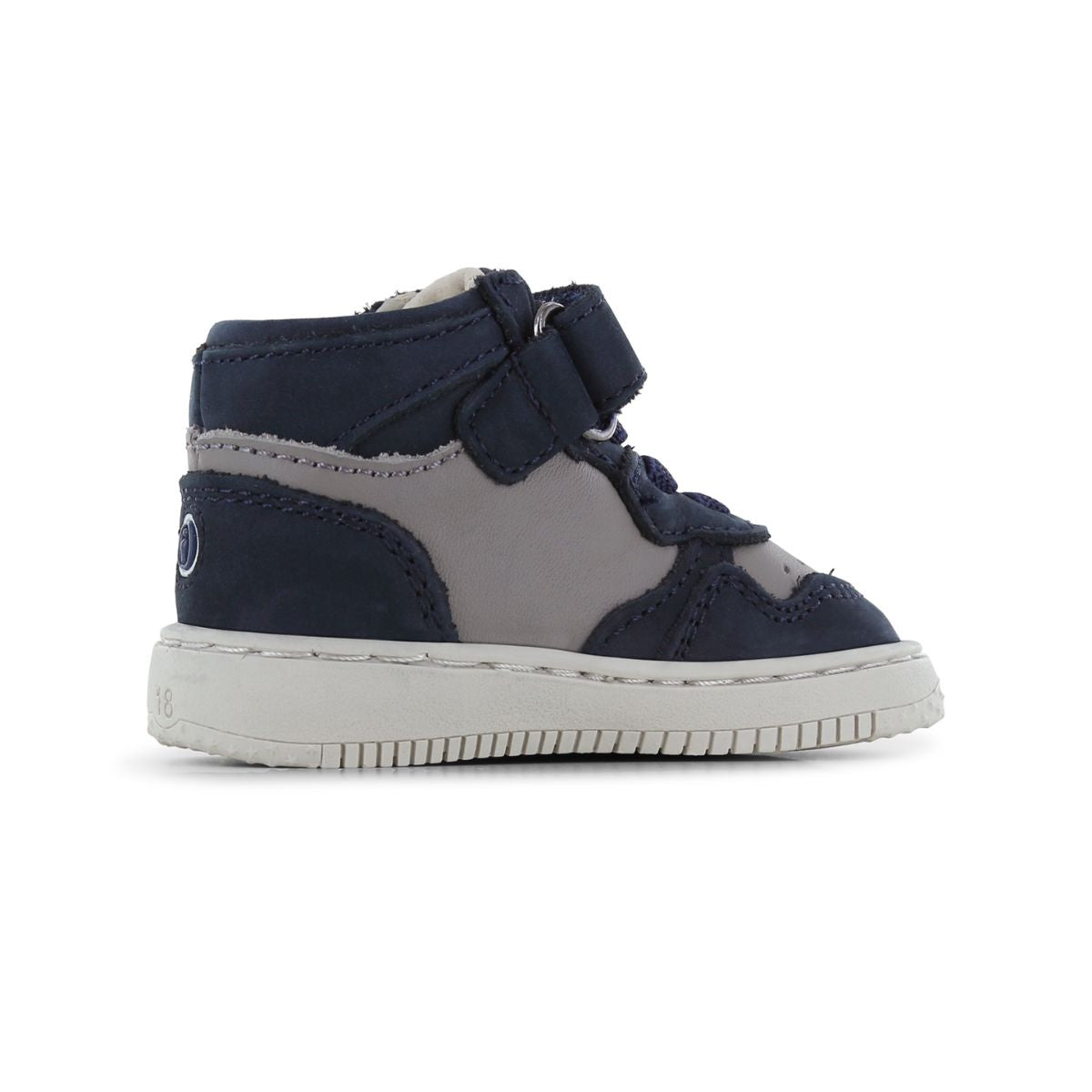 Baby-proof sneakers van Shoesme in blue grey kunnen altijd gedragen worden. Gemaakt van leer, met veters en anti-slipzool. In verschillende kleuren en maten. VanZus