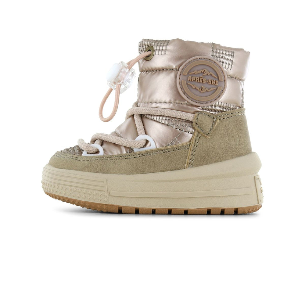 Hip, warm en comfortabel: de baby chunky thermoboots in de kleur champagne van Shoesme. Heerlijke sneeuwschoenen met zachte voering en handige rits aan de zijkant. De perfecte winterschoenen. VanZus