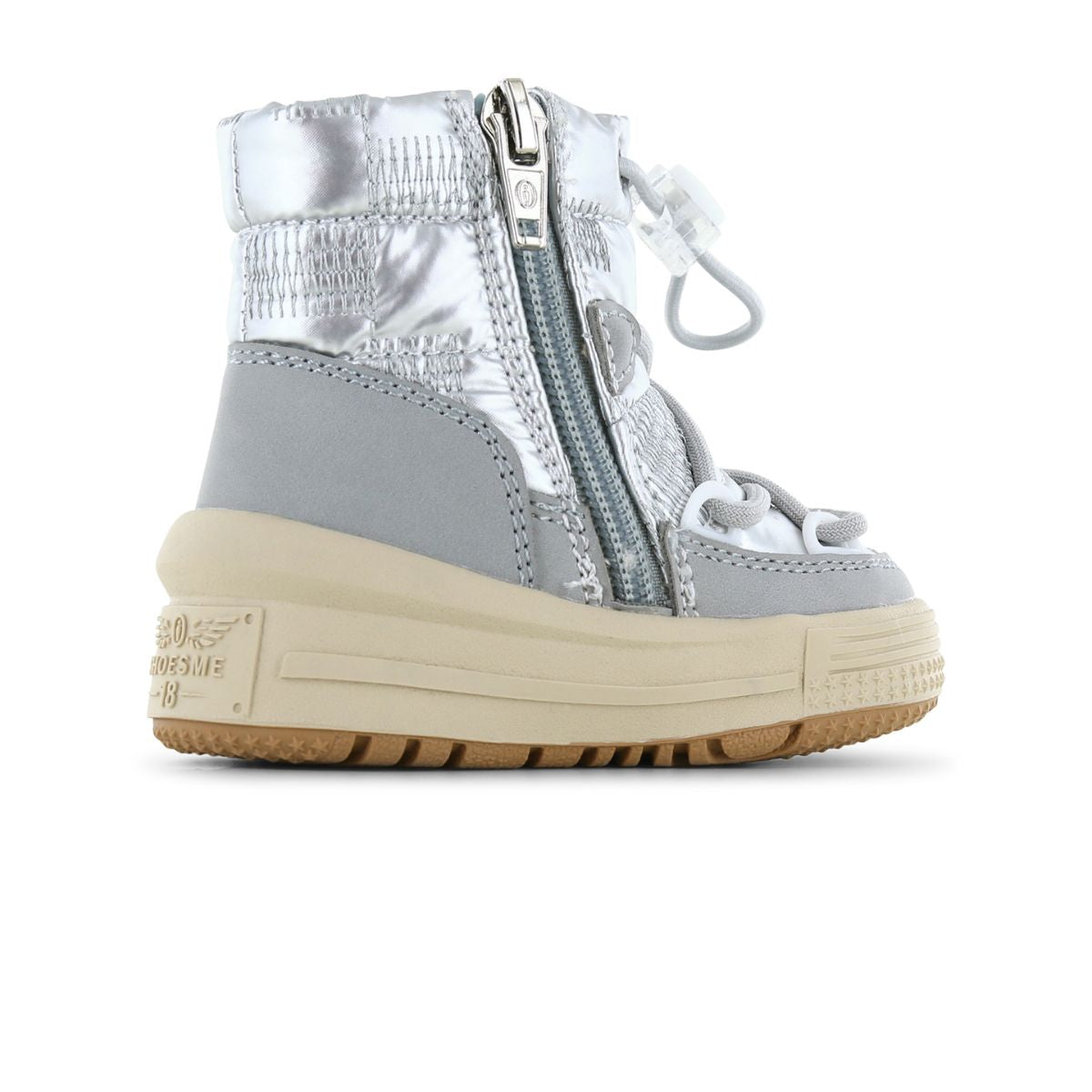 Hip, warm en comfortabel: de baby chunky thermoboots in de kleur silver van Shoesme. Heerlijke sneeuwschoenen met zachte voering en handige rits aan de zijkant. De perfecte winterschoenen. VanZus