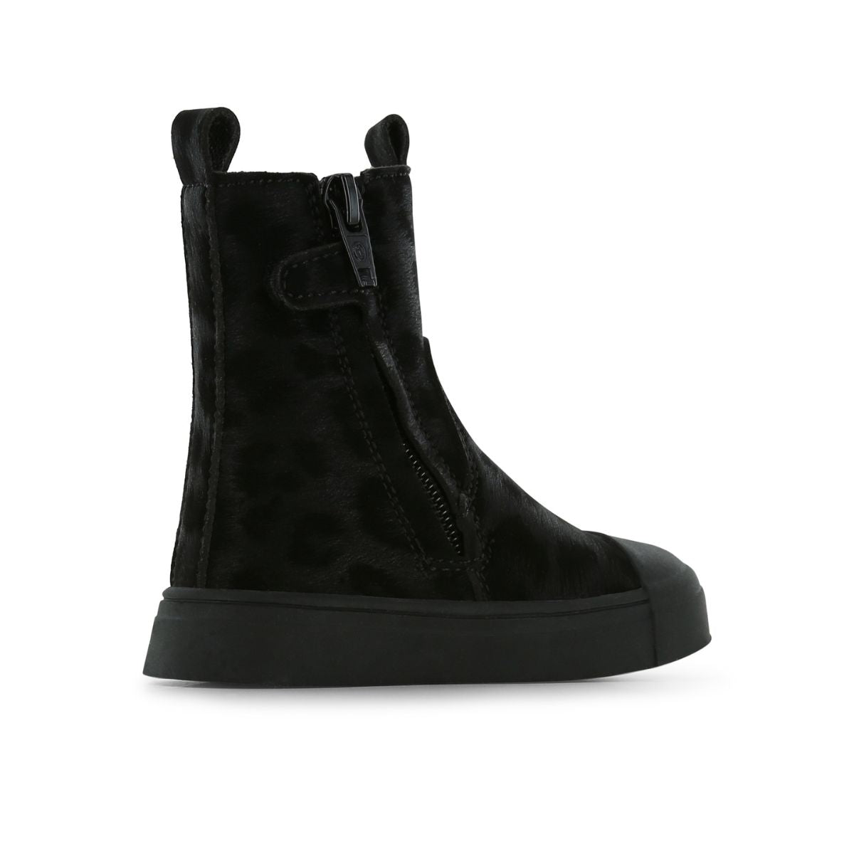 De chelsea boots in de variant black panter van Shoesme zijn een musthave! Hippe laarzen met subtiele panterprint, zijn comfortabel en hebben een handig bumperneus dus kidsproof. Gemaakt van leer. VanZus