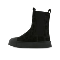 De chelsea boots in de variant black panter van Shoesme zijn een musthave! Hippe laarzen met subtiele panterprint, zijn comfortabel en hebben een handig bumperneus dus kidsproof. Gemaakt van leer. VanZus