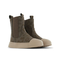 De chelsea boots in de variant taupe panter van Shoesme zijn een musthave! Hippe laarzen met subtiele panterprint, zijn comfortabel en hebben een handig bumperneus dus kidsproof. Gemaakt van leer. VanZus