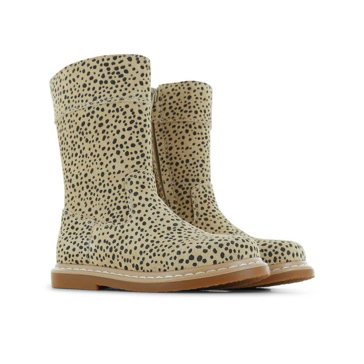 Shoesme's crepe laarzen zijn een musthave! De boots dark beige dots zijn tijdloos, gemaakt van leer, eenvoudig aan en uit te trekken. In verschillende kleuren en maten. VanZus