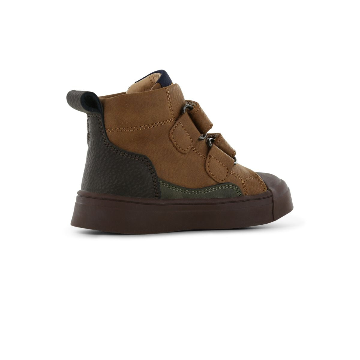 Maak de outfit van je kindje compleet met de hoge sneakers van Shoesme in de kleur cognac. Perfect om te combineren, gemaakt van leer, met veters en een rits, met een zachte teddy voering. In maten 22 t/m 30. VanZus