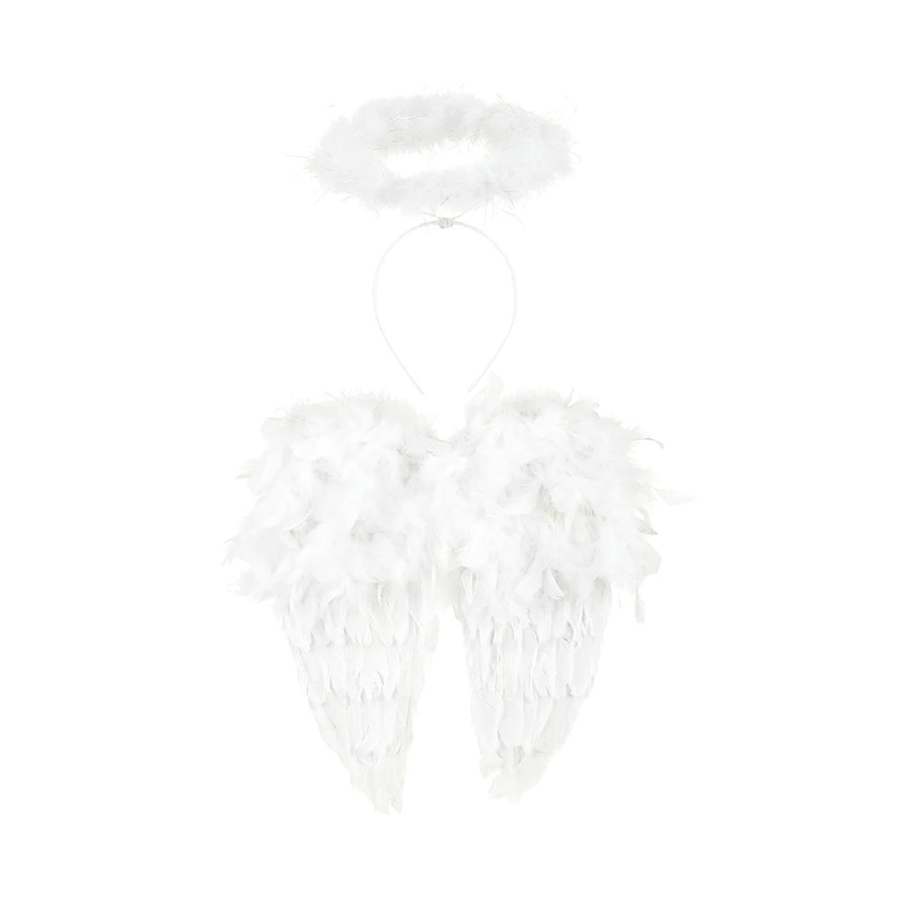 Is jouw kindje een echte engel? Dan is deze leuke verkleedset angel vleugels en halo set van het Nederlandse merk Souza! natuurlijk een must have! Als je kindje binnenkort een (halloween)feestje heeft of zich gewoon graag verkleed, is het leuk om als engel verkleed te gaan. VanZus