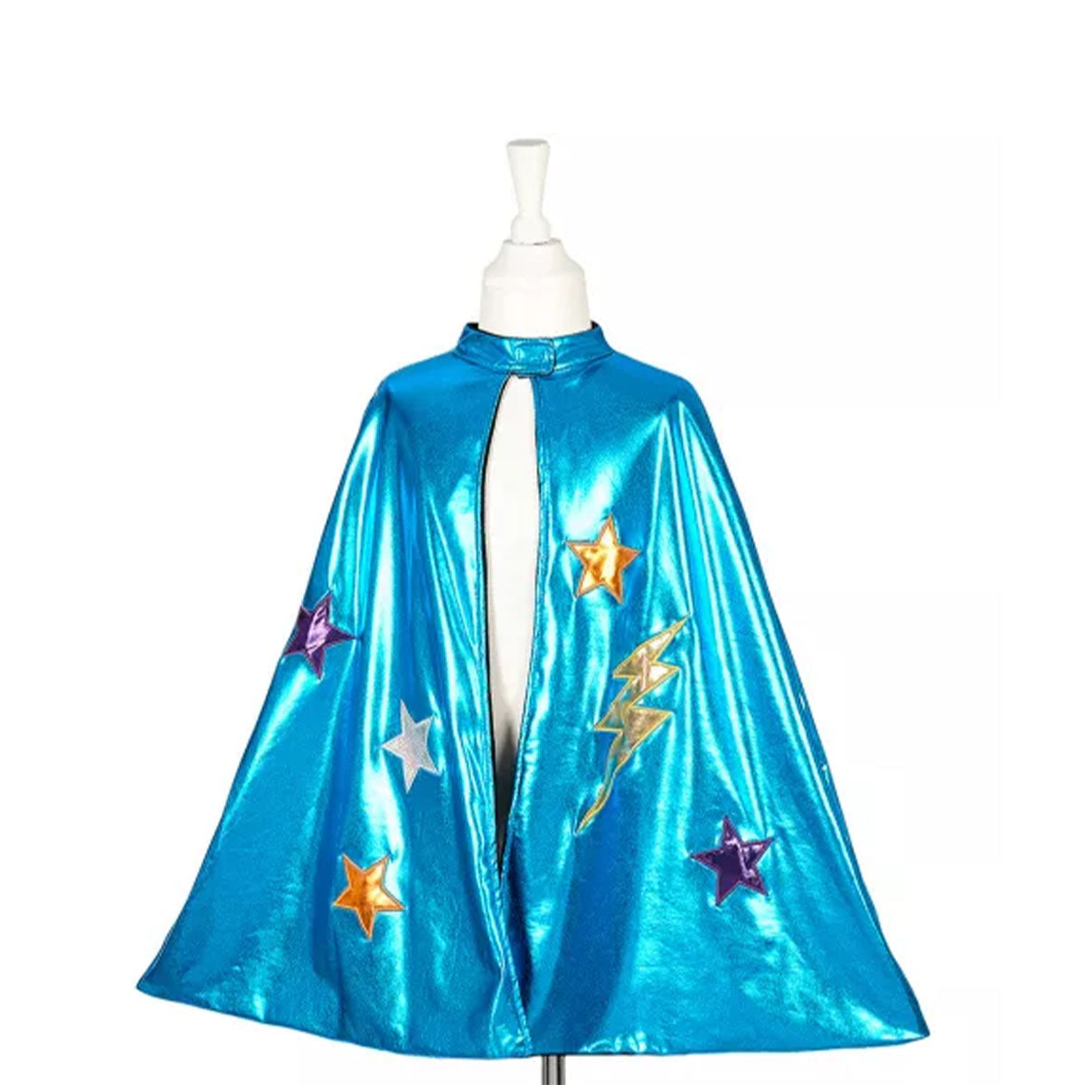 Heeft je kindje binnenkort een (halloween)feest of vind hij of zij verkleden gewoon superleuk? Dan mag deze toffe Super Hero Bat reversible cape van Souza! niet ontbreken! Deze leuke cape kan je namelijk op twee manieren dragen, waardoor je in één keer een ander personage kan worden. VanZus