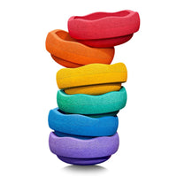 De Stapelstein Original mini rainbow set classic 6 stuks is het perfecte open einde speelgoed dat zorgt voor urenlang speelplezier. Deze nieuwe set is de kleine versie van de originele Stapelstein stenen! Speciaal ontwikkeld voor kleine handen en ze zijn half zo groot als de originele stenen. VanZus