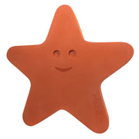 Wil jouw kindje de ster van de zee worden? Dat kan met deze schattige en zeer functionele starfish van Moes Play! Met deze lieve zeester leert je kindje in een mum van tijd balanceren, stuiteren, draaien en surfen. Zijn ze klaar voor dit avontuur? VanZus