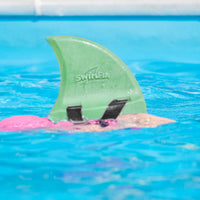 Voor waterratjes die lekker willen zwemmen zonder beperkingen. De haaienvin in de kleur munt van SwimFin zorgt ervoor dat jouw kindje blijft drijven en tegelijkertijd lekker kan bewegen. Geschikt van 3-6 jaar. VanZus