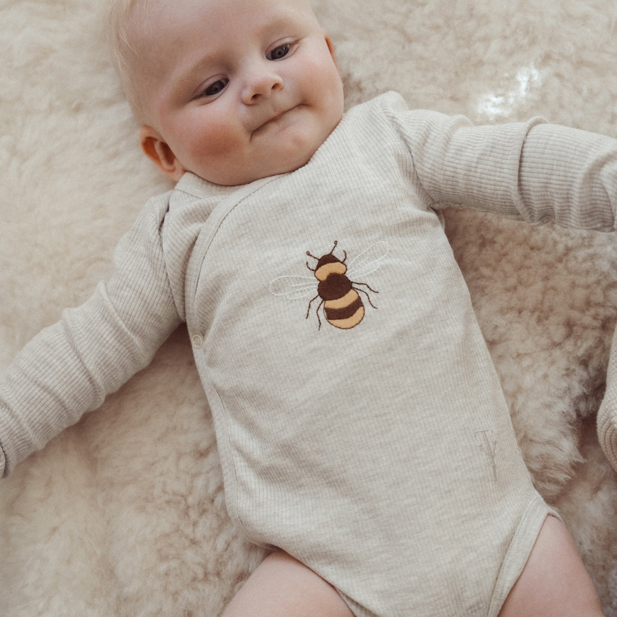 Two You Label bee cute romper oat