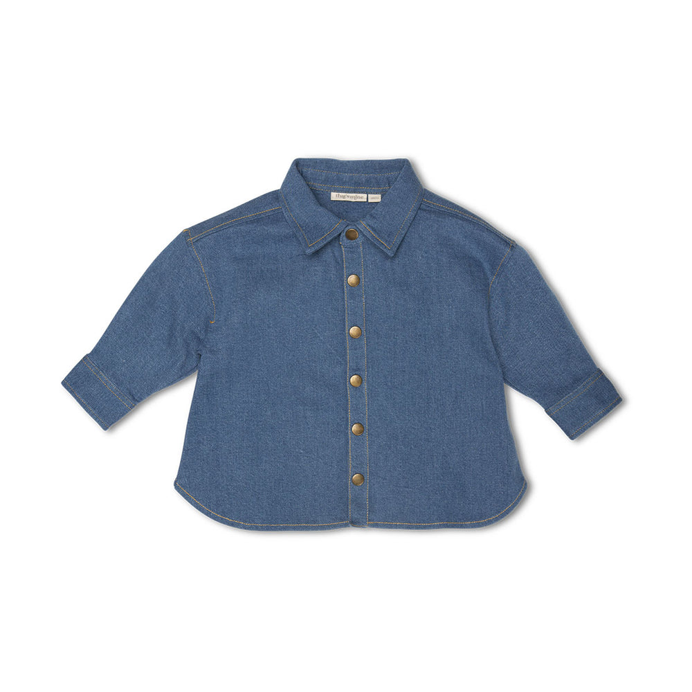 Dit prachtige dean shirt in de kleur copen blue van het leuke merk That's Mine wil je gewoon hebben! Een blouse met spijkerstof look is dan ook een echte must have voor in de kledingkast van je kleintje. Je kunt er alle kanten mee op! VanZus