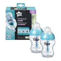 De Tommee Tippee babyfles blue advanced 260 ml 2 stuks uit de closer to nature lijn, zijn flessen voor baby's vanaf de geboorte. De flesspeen bootst de borst na. Met anti-koliek ventiel. Inhoud: 2x 260 ml. Blauw. VanZus.