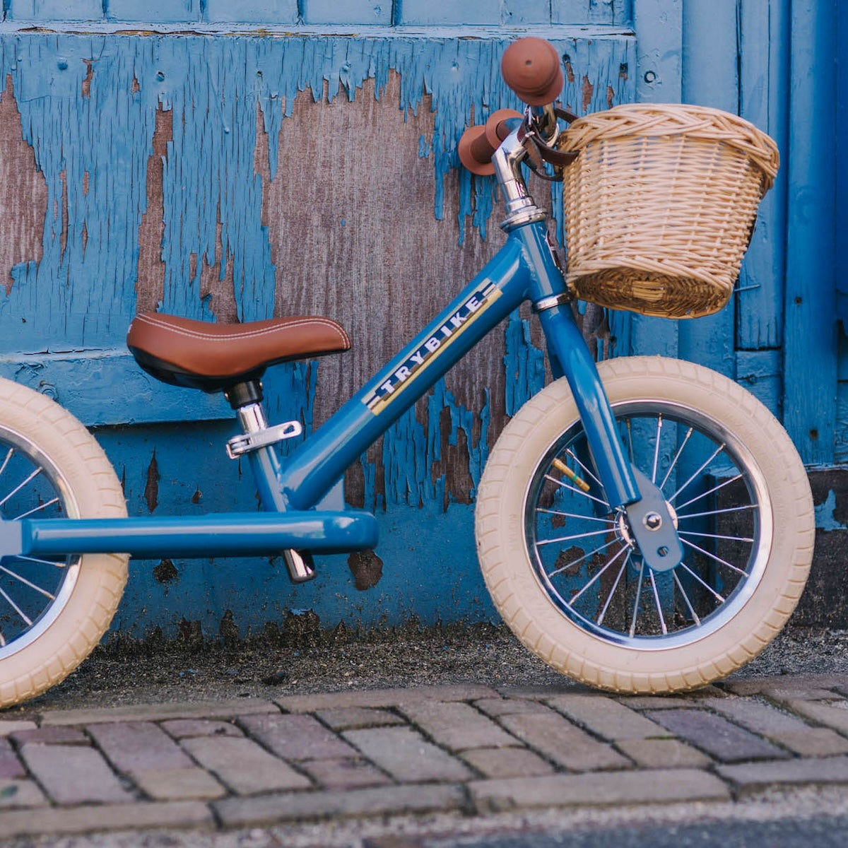 Bicicleta sin pedales de acero Trybike azul vintage