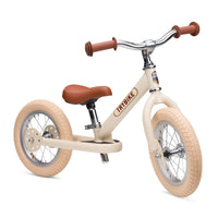 Bestel de Trybike steel 2-in-1 driewieler in de kleur cream vintage en laat je kindje het plezier van fietsen ontdekken! Eenvoudig om te bouwen van een loopfiets naar een echte fiets. Duurzaam en veilig. VanZus