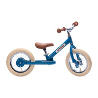 Bestel de Trybike steel 2-in-1 driewieler in de kleur vintage blue en laat je kindje het plezier van fietsen ontdekken! Eenvoudig om te bouwen van een loopfiets naar een echte fiets. Duurzaam en veilig. VanZus