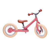 Ga op avontuur met de steel loopfiets in de kleur mat pink van het merk Trybike. De metalen tweewieler leert kinderen vanaf 2 jaar lopen én fietsen. VanZus