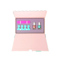 De coffret suzanne nagellak giftset van het merk Inuwet is het perfecte cadeau met vegan, snel drogende nagellakken, een nagelvijl en tenenspreider. In mooie cadeauverpakking. VanZus