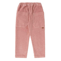 De Tocoto Vintage straight corduroy broek in de kleur rosa is een must-have voor stijlvolle kids. Stoere uitstraling met handige zakken en elastische tailleband. Comfortabel en hip! In de maten 98-140. VanZus