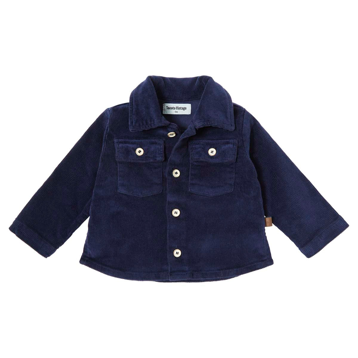 Het corduroy jasje azul marino van Tocoto Vintage is stoer en veelzijdig. Geschikt voor kinderen in maat 68-140, ideaal om te twinnen! Met mooie knoopjes en zakken. Ook beschikbaar in marron. VanZus