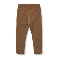 Deze comfy frank sweatpants van Wheat in de kleur coffee bean is perfect voor zowel relaxen als dagelijkse activiteiten. De joggingsbroek heeft elastiek in de taille dat je kunt verstellen en handige steekzakken aan de zijkant. VanZus