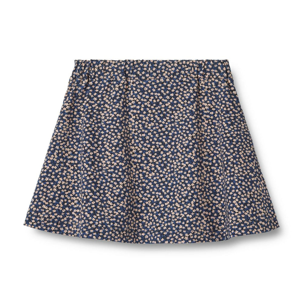 De schattige rok rosie jersey in de kleur blue flowers van Wheat is een heerlijk rokje voor je kind! VanZus