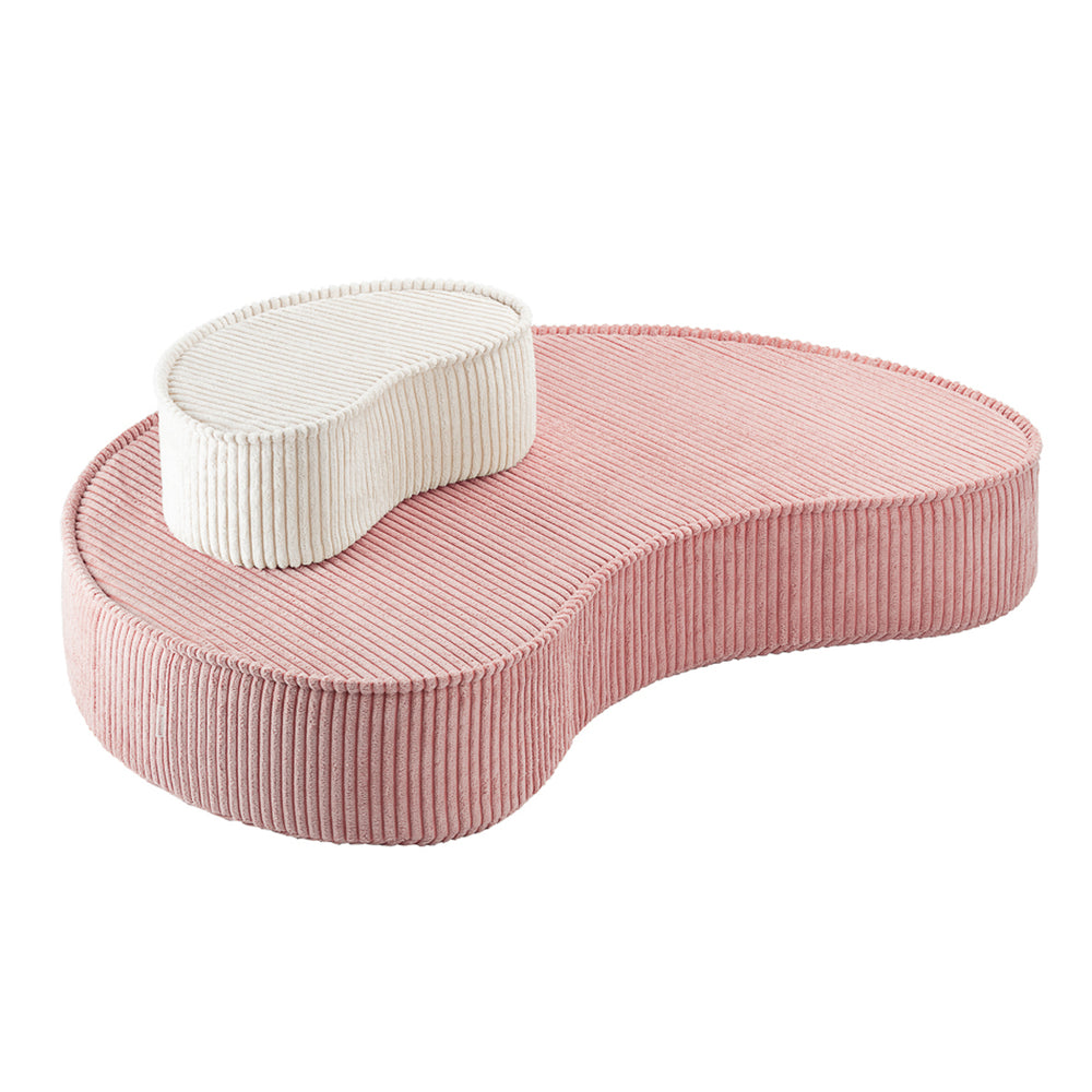 De Wigiwama loungestoel pink mousse is een heerlijke loungestoel voor je kindje. Op deze loungestoel kan je kleintje heerlijk tv kijken, spelen, een boekje lezen of gewoon lekker relaxen. VanZus.