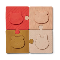 Verbind de juiste stukjes aan elkaar met de puzzel bodil rose van Liewood. Stimuleert de hand- oogcoördinatie en helpt bij het herkennen van vormen & kleuren. 4 stukjes, 100% siliconen en vrolijke prints. VanZus