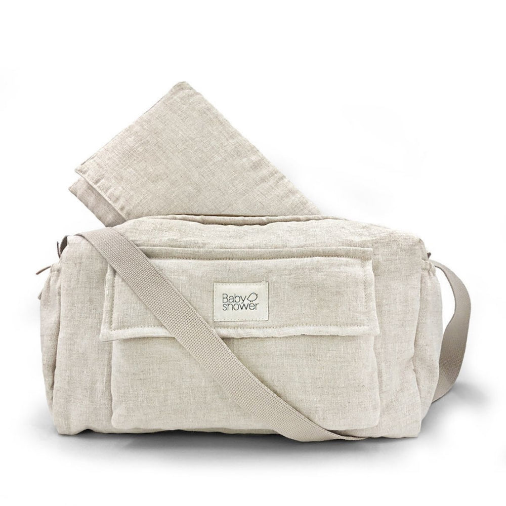 De kinderwagentas camila in rainy linen is perfect als je op pad gaat met je kindje. Handige afsluitbare tas met vakjes, verstelbare cross-body riem en verschoningsmatje. Luxe waterafstotende stof. VanZus