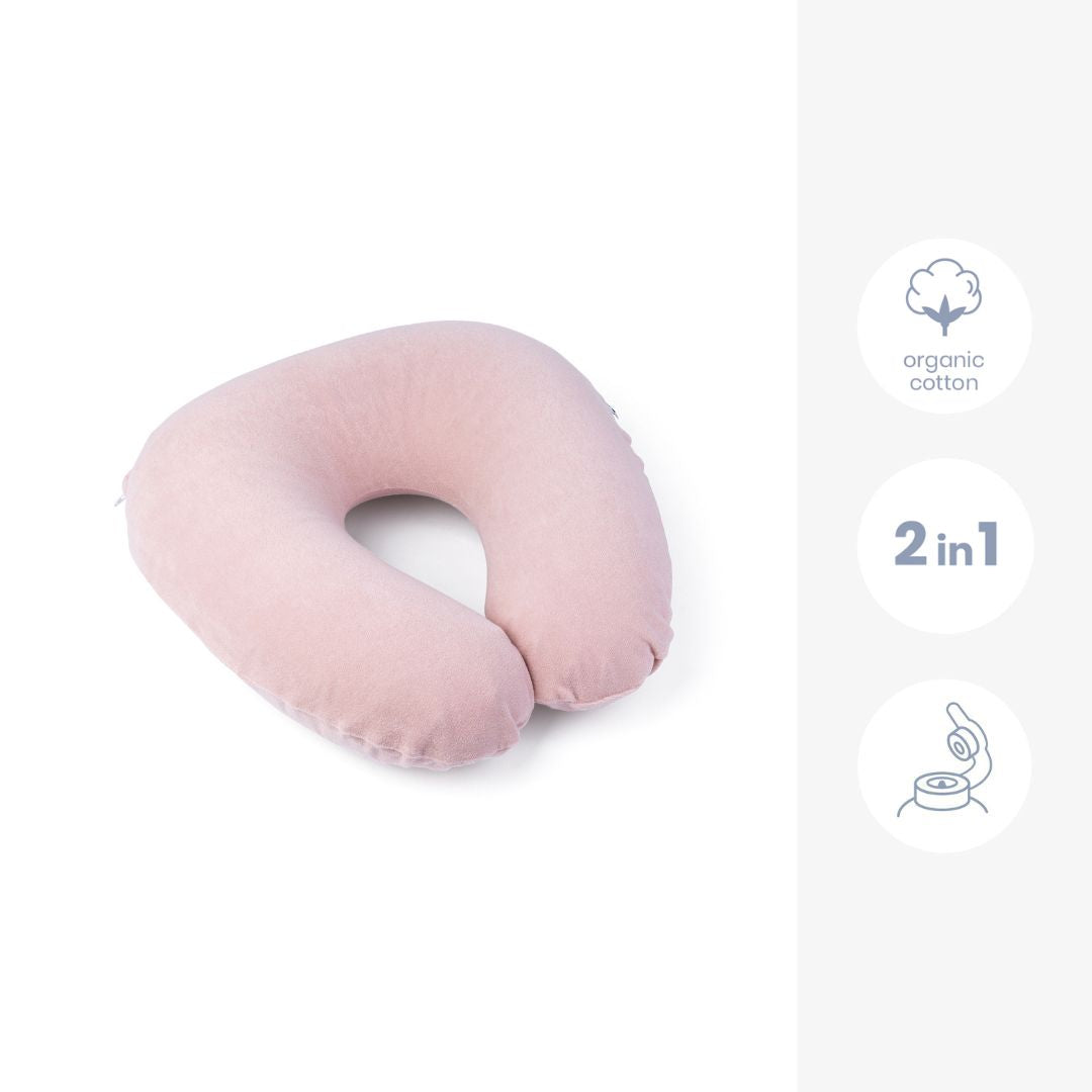 Het Doomoo Nursing Air voedingskussen pink is een klein en compact voedingskussen dat je overal mee naartoe kunt nemen. Het geeft je steun wanneer je je baby borstvoeding of flesvoeding geeft. VanZus.