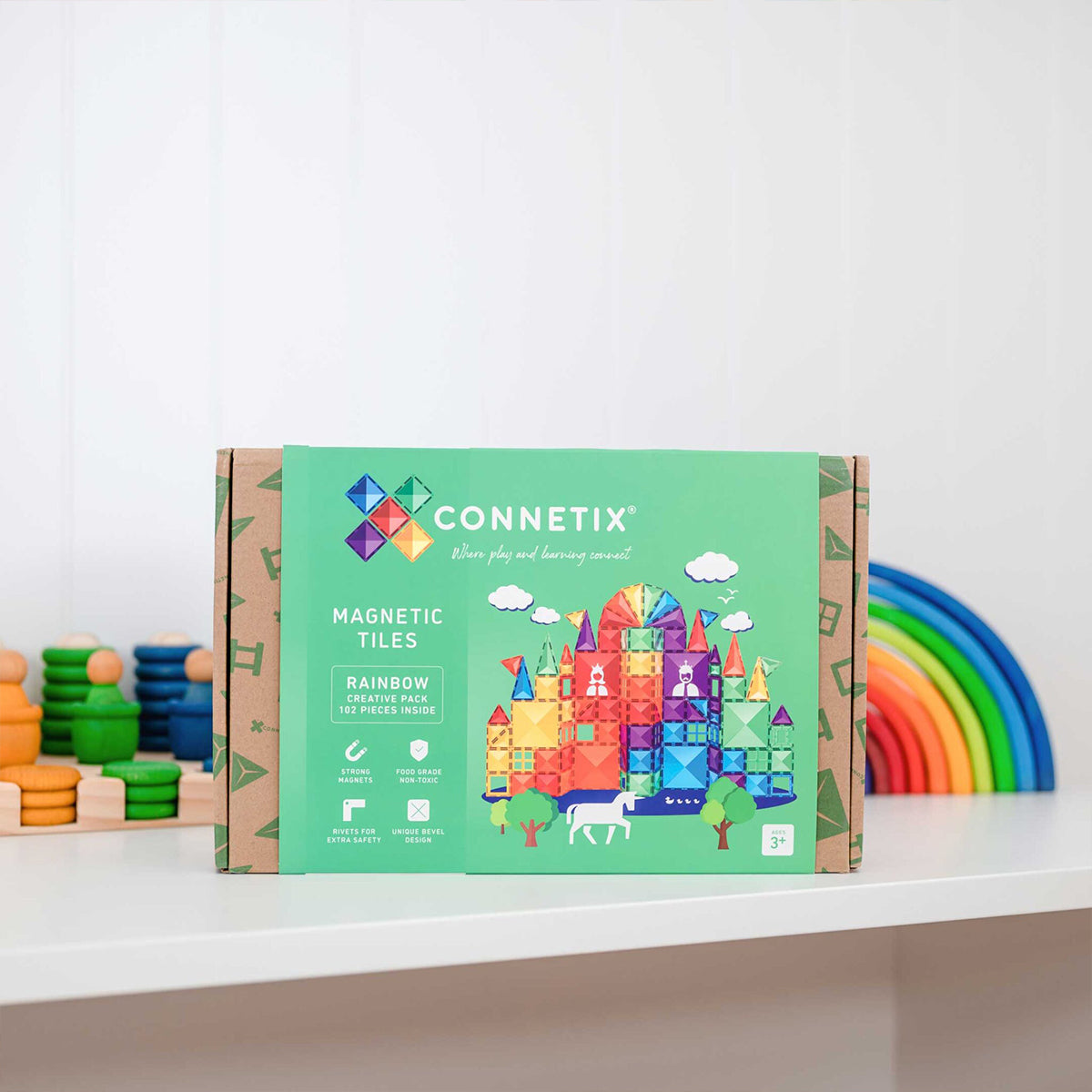 Laat je fantasie de vrije loop gaan met deze fantastische Connetix rainbow creative pack 102 stuks. Deze set met bouwelementen in vrolijke kleuren is ideaal om de mooiste bouwwerken mee te maken. Imposante kastelen, hoge prinsessentorens en magische paleizen. Alles kan! VanZus