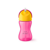 Dit is de Philips Avent rietjesbeker 300 ml girl. De beker is roze met geel, heeft een inhoud van 200ml en is eenvoudig te vullen en te reinigen. De beker is vaatwasmachine bestendig. Geschikt vanaf 6 maanden. VanZus.