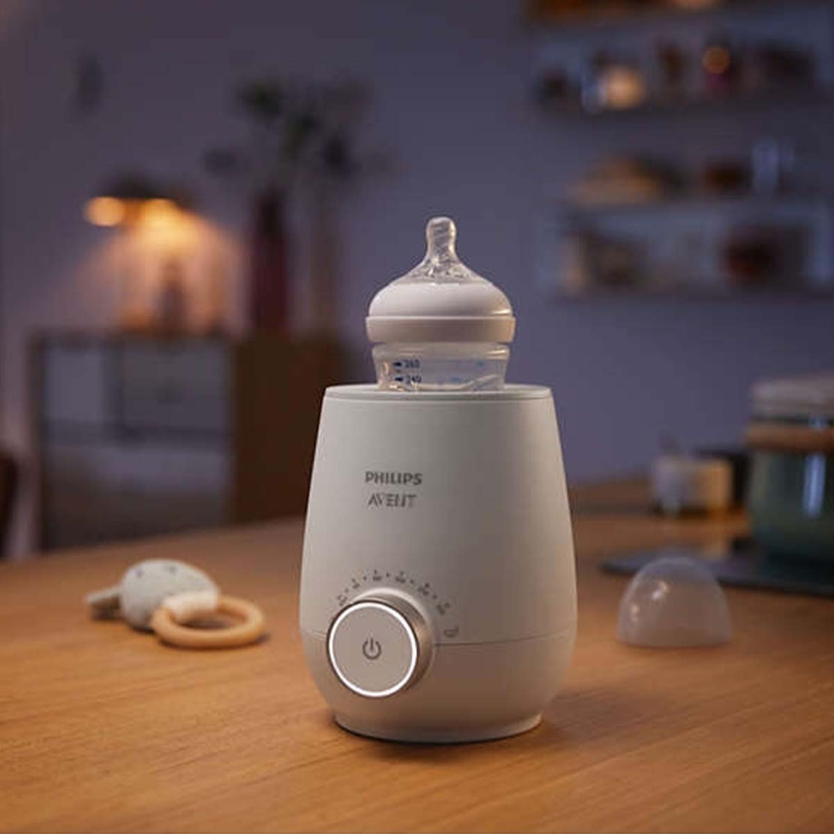 De de Philips Avent flesverwarmer fast is een flessenwarmer, waarmee je snel een voeding voor jouw kleintje opwarmt. Een ideaal hulpmiddel, bijvoorbeeld als je 's nachts snel een voeding klaar wil maken voor je baby. VanZus