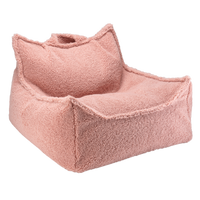 De Wigiwama beanbag stoel guava pink is een heerlijke plek voor je kleintje om even tot rust te komen. Deze zitzak stoel is heerlijk zacht en zit super comfortabel. Een boek en snack erbij en je kindje kan lekker relaxen. VanZus