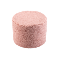 De Wigiwama poef guava pink is een heerlijke poef in teddystof voor in de woonkamer of de slaapkamer van je kindje. De poef heeft een mooie ronde vorm en zal daardoor leuk staan in elk interieur. VanZus