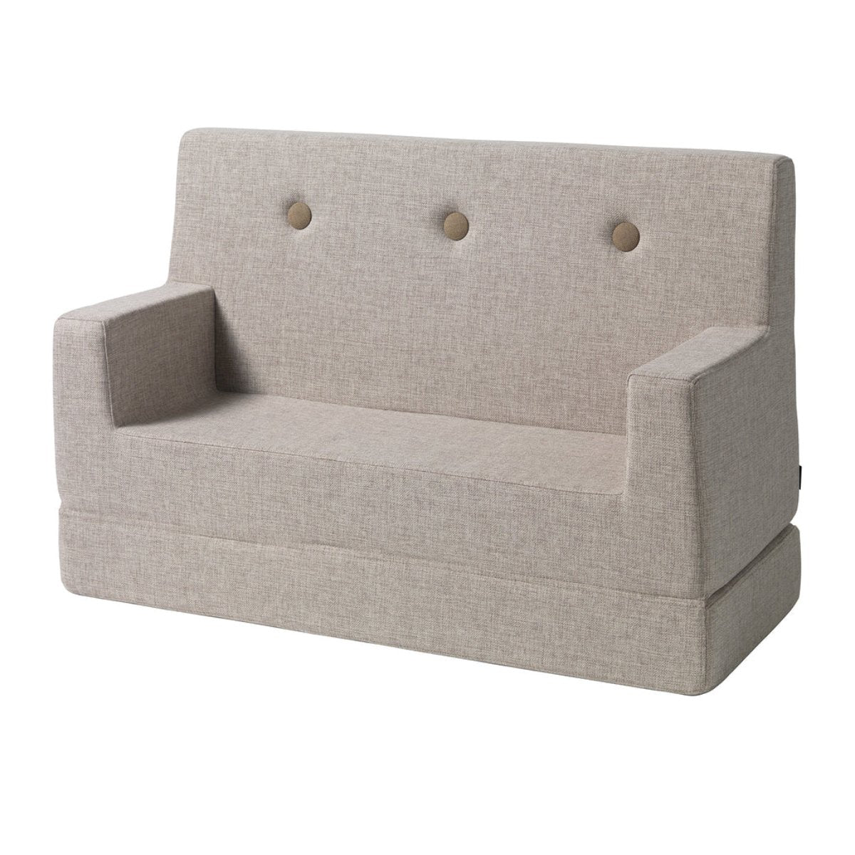 Deze kinderbank van Klipklap in de kleur beige is een uitklapbare bank die perfect in elke kinderkamer of woonkamer past. De bank is ontworpen met een comfortabele rugsteun, waardoor je prima een boekje kan lezen of tv kan kijken. VanZus