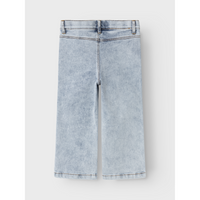 Een denim broek is een must have in iedere kledingkast. Een spijkerbroek is namelijk eindeloos te combineren, comfortabel en stylish. Dat geldt ook voor de rose wide jeans in de kleur light blue denim. VanZus