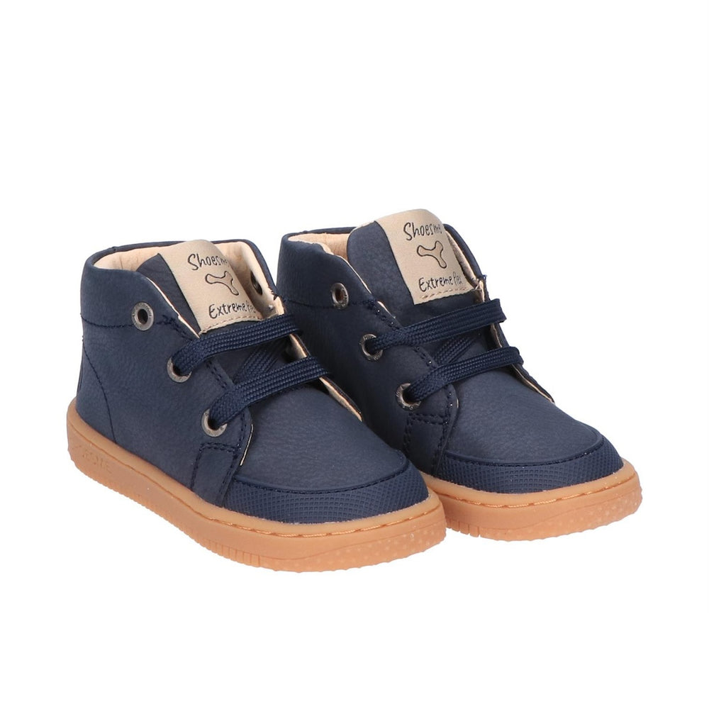 Baby-proof veterschoenen in dark blue van Shoesme zijn geschikt voor elk seizoen en outfit! Gemaakt van leer, met veters en anti-slipzool. In verschillende kleuren en maten. VanZus