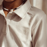 De Two You Label basic polo boys in de kleur sand is een tijdloze polo die niet kan ontbreken in de kast van jouw zoon! De basic polo, in een neutrale zandkleur, is perfect voor casual- en nette gelegenheden. VanZus