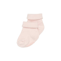 Maak de outfit van jouw kindje compleet met de matchende sokjes pink van Little Dutch. De schattige en hippe babysokjes van biologisch katoen houden de minivoetjes warm en comfortabel. VanZus