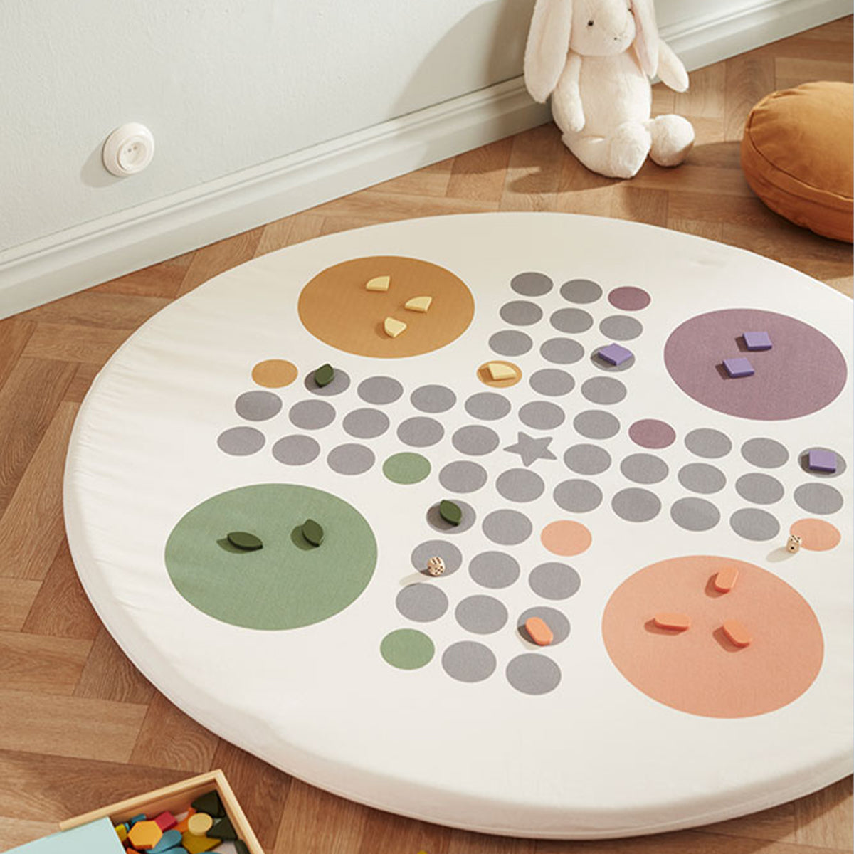 Met de Kid's Concept mozaïek puzzel box kan jouw kindje zich uren vermaken! Met deze mozaïek puzzel kan jouw kindje maken wat hij of zij wil, of één van de kaartjes proberen na te maken. VanZus.