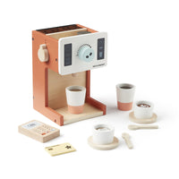 Met het Kid’s Concept koffiezetapparaat kan jouw kindje lekker cafeetje of restaurantje spelen. Een espresso, cappuccino of toch liever een latte? Met dit leuke koffiezetapparaat kan het allemaal. VanZus.