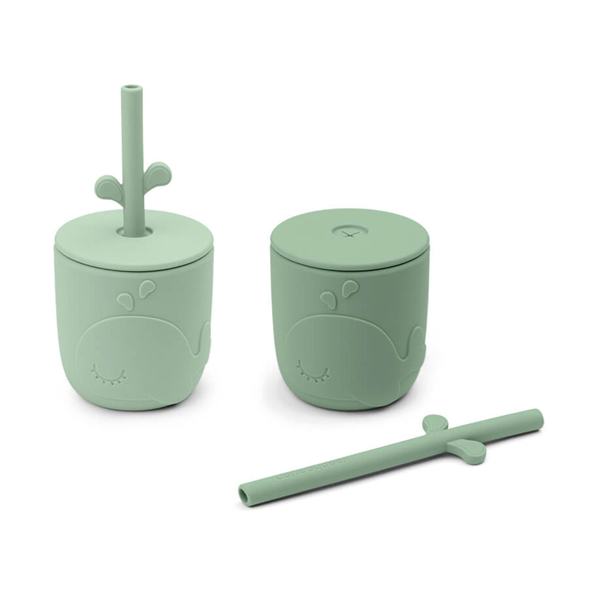 Drinken doe je uit de Done by Deer peekaboo 2-pack rietjesbeker wally green. De siliconen lekvrije groene rietjesbekers met walvissen moedigt je kleine aan om de beker helemaal leeg te drinken. VanZus