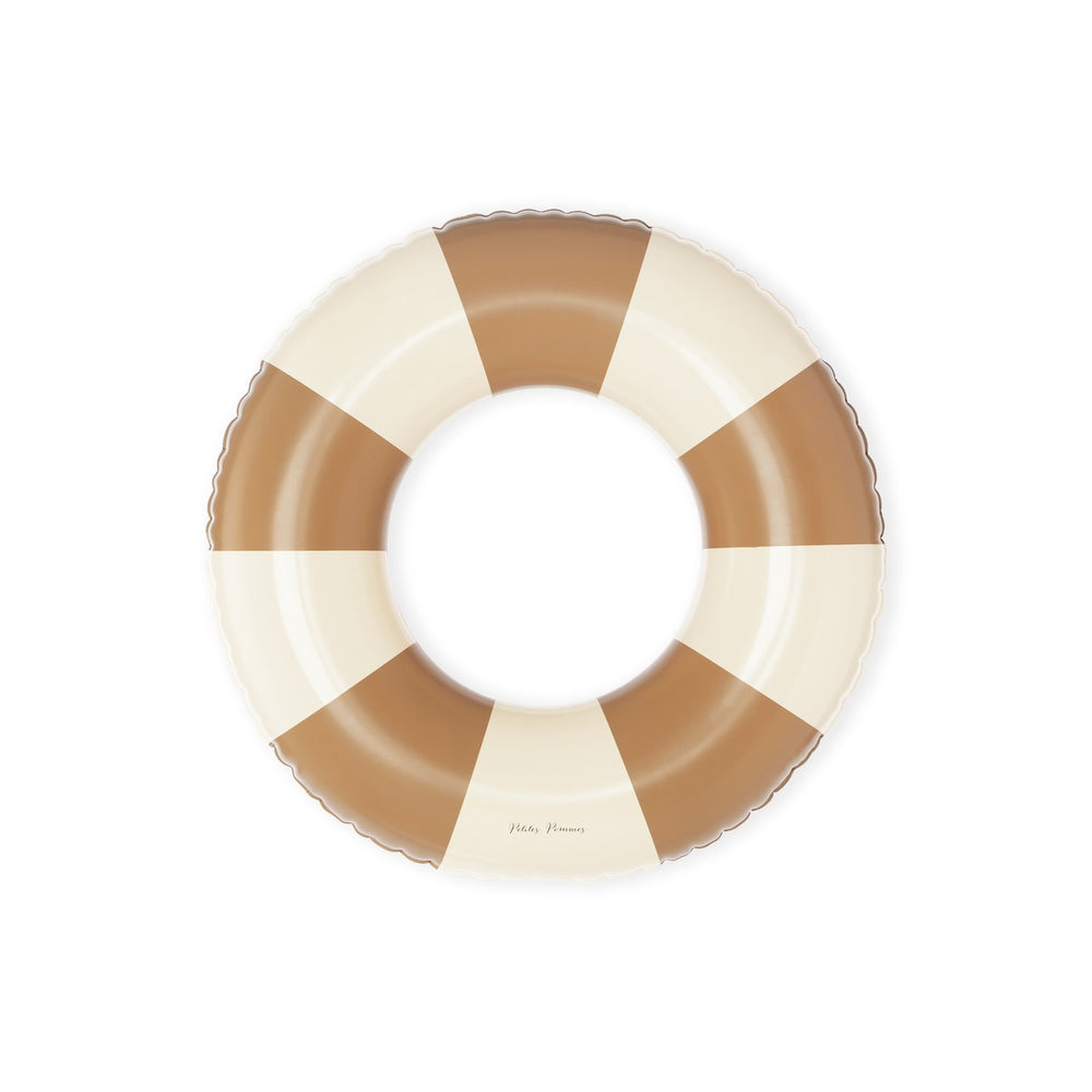 De Petites Pommes Olivia zwemband in de kleur Dolce (bruin) is een opblaasbare zwemband met een diameter van 45cm. Deze zwemband heeft een leuk en kleurrijk ontwerp in een streep design. VanZus