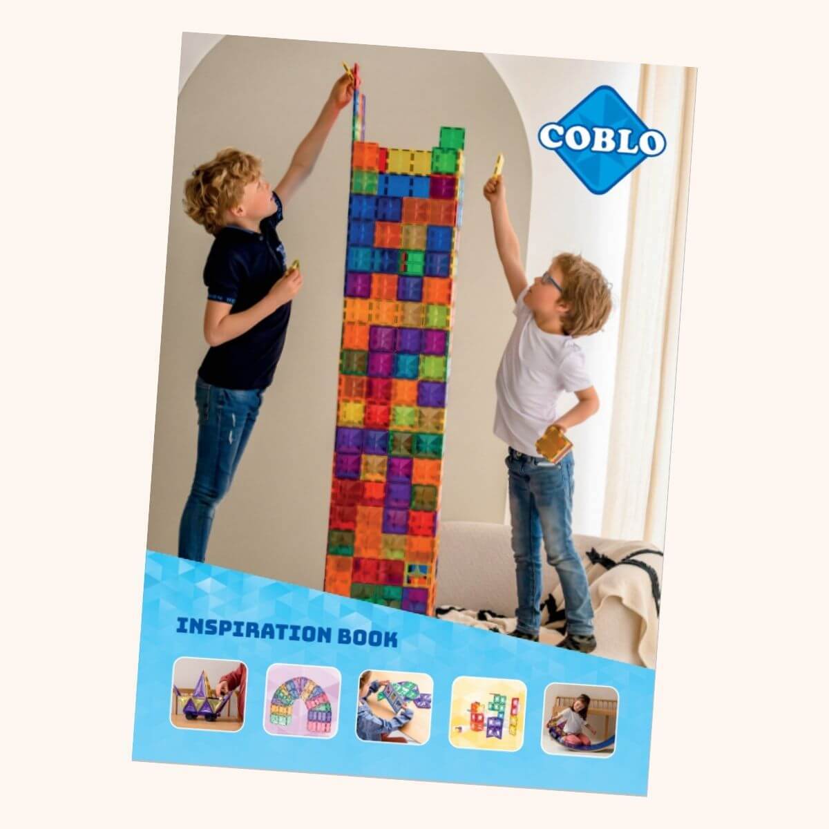Zelf bedenken wat je gaat bouwen en iedere keer weer iets anders. Dat kan met deze Coblo Pastel speelset van 35 stuks. Het magnetisch speelgoed van Coblo prikkelt de fantasie van kinderen. VanZus