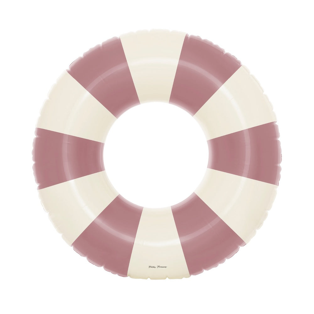 De Petites Pommes Sally zwemband in de kleur Dark rose (roze) is een opblaasbare zwemband met een diameter van 90cm. Deze zwemband heeft een leuk en kleurrijk ontwerp in een streep design. VanZus